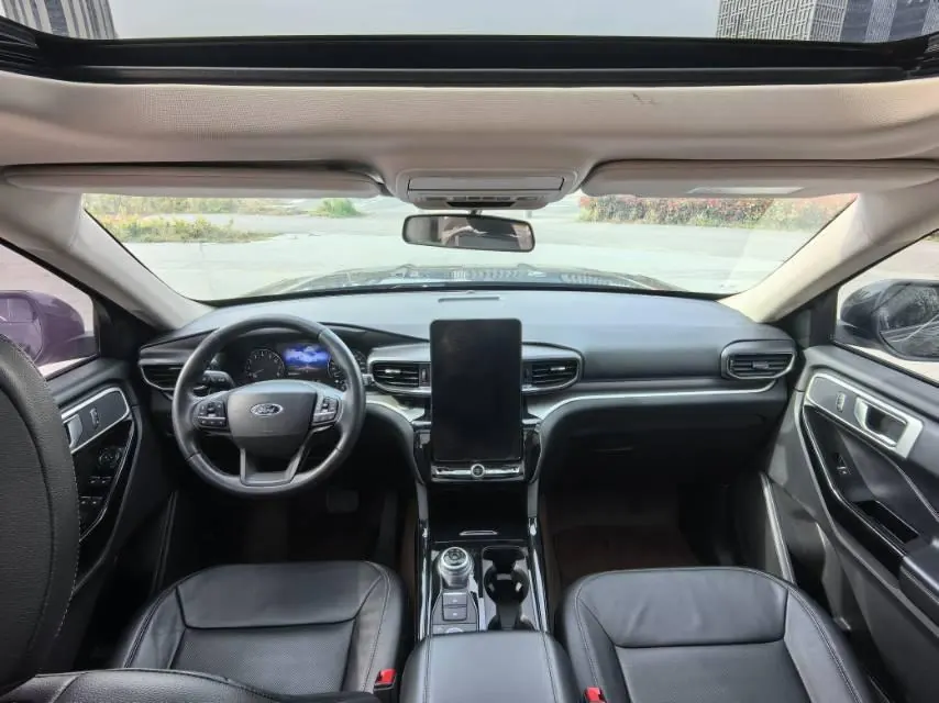 Ford 2020 Explorer 2.3T EcoBoost 285 Four-wheel Drive Fashion Edition 7-seat Automatic Gear 10