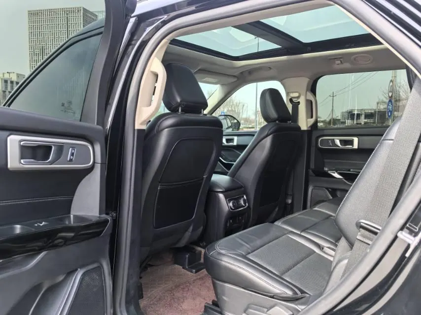 Ford 2020 Explorer 2.3T EcoBoost 285 Four-wheel Drive Fashion Edition 7-seat Automatic Gear 13