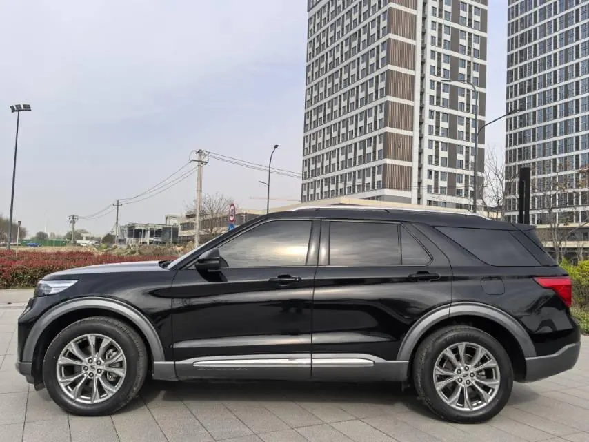 Ford 2020 Explorer 2.3T EcoBoost 285 Four-wheel Drive Fashion Edition 7-seat Automatic Gear 4