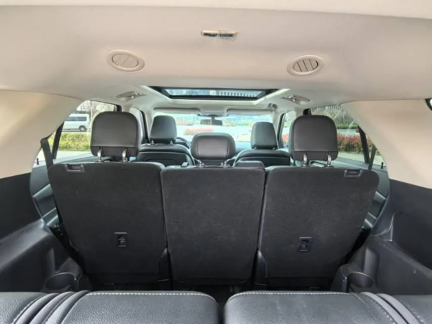 Ford 2020 Explorer 2.3T EcoBoost 285 Four-wheel Drive Fashion Edition 7-seat Automatic Gear 9