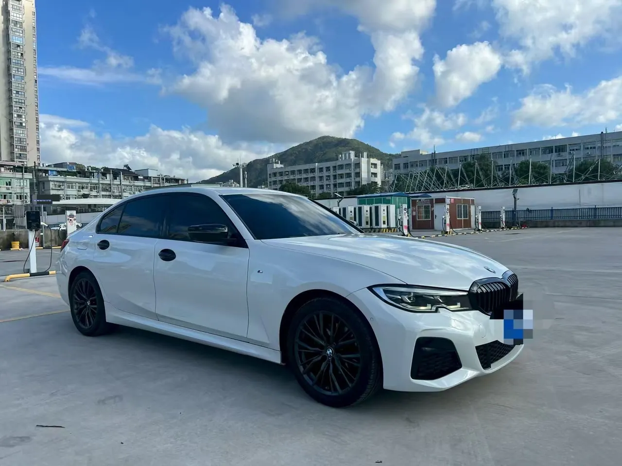 BMW 3 Series 2020 325Li 2.0T M Sports Obsidian Night Edition Automatic Gear 3