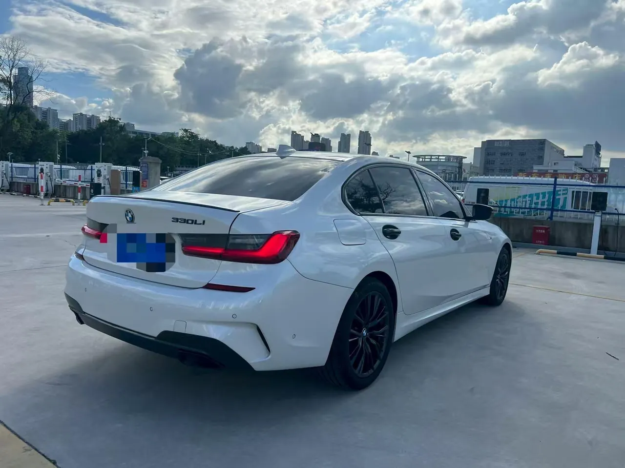 BMW 3 Series 2020 325Li 2.0T M Sports Obsidian Night Edition Automatic Gear 7