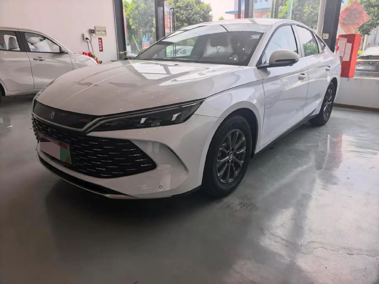 Open image lightbox: BYD 2025 Qin PLUS DM-i 1.5 stepless smart driving version 128KM aggressive automatic gear