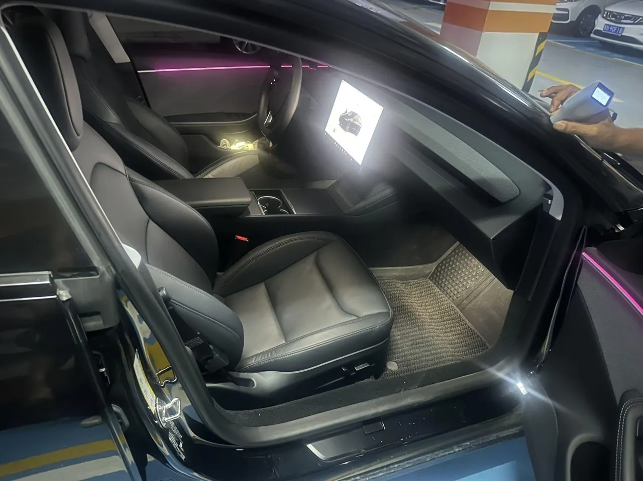 Tesla 2023 Model 3 Rejuvenation Edition Rear Wheel Drive Automatic Transmission 7