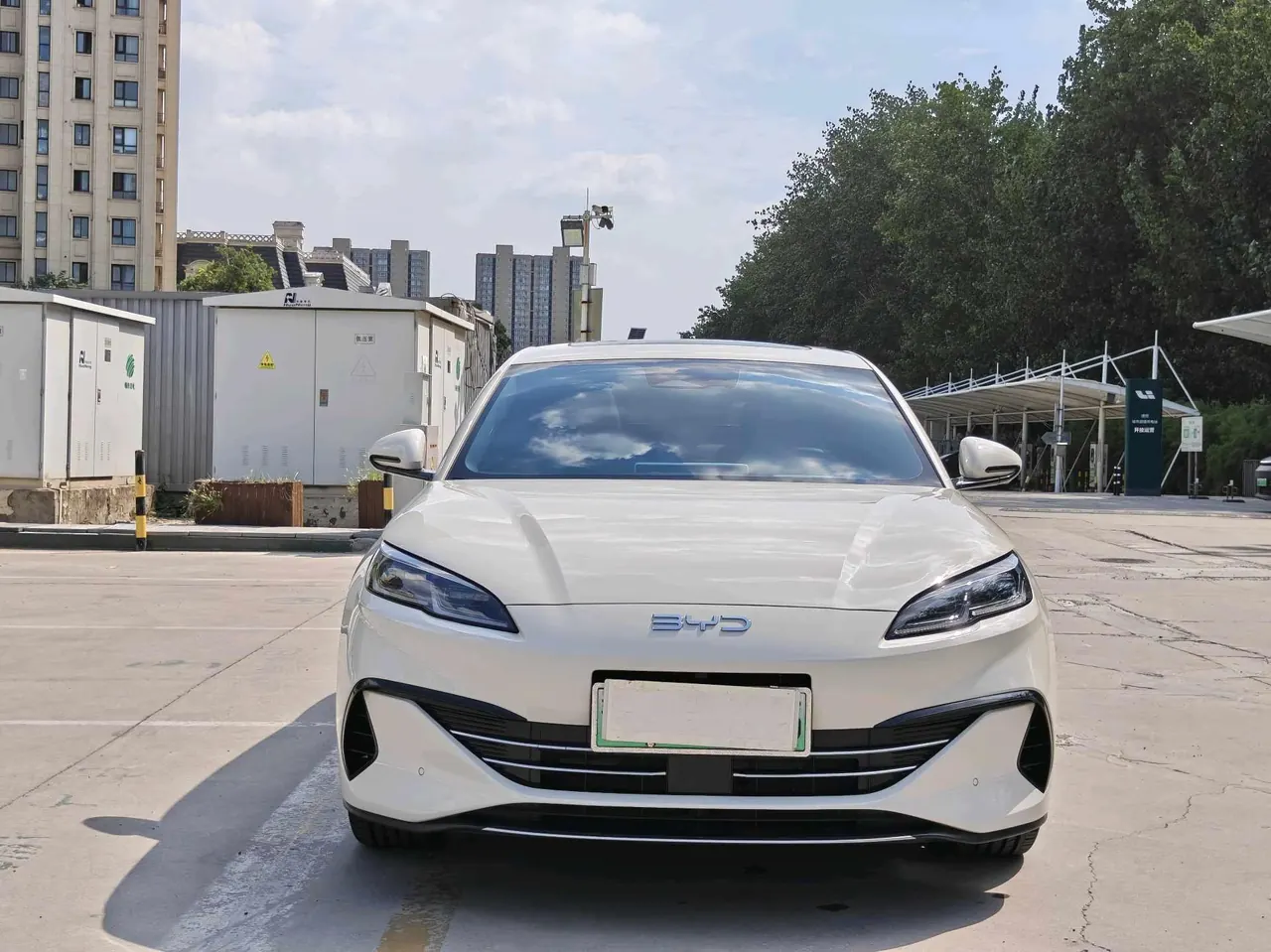 BYD 2023 Seal DM-i 1.5T Stepless 121km Flagship Automatic Gear 2