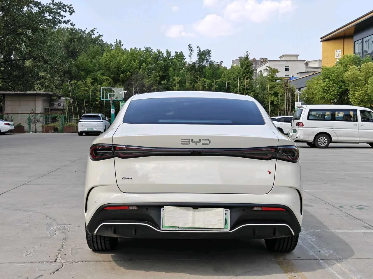 BYD 2023 Seal DM-i 1.5T Stepless 121km Flagship Automatic Gear 8