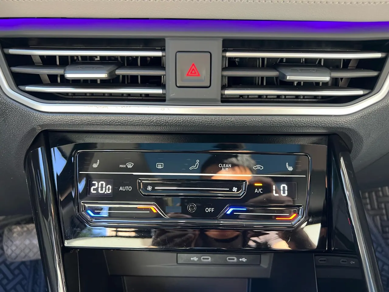 Volkswagen 2023 Tanyue 2.0TSI 380TSI four-wheel drive R-Line high-energy version of automatic gear 11