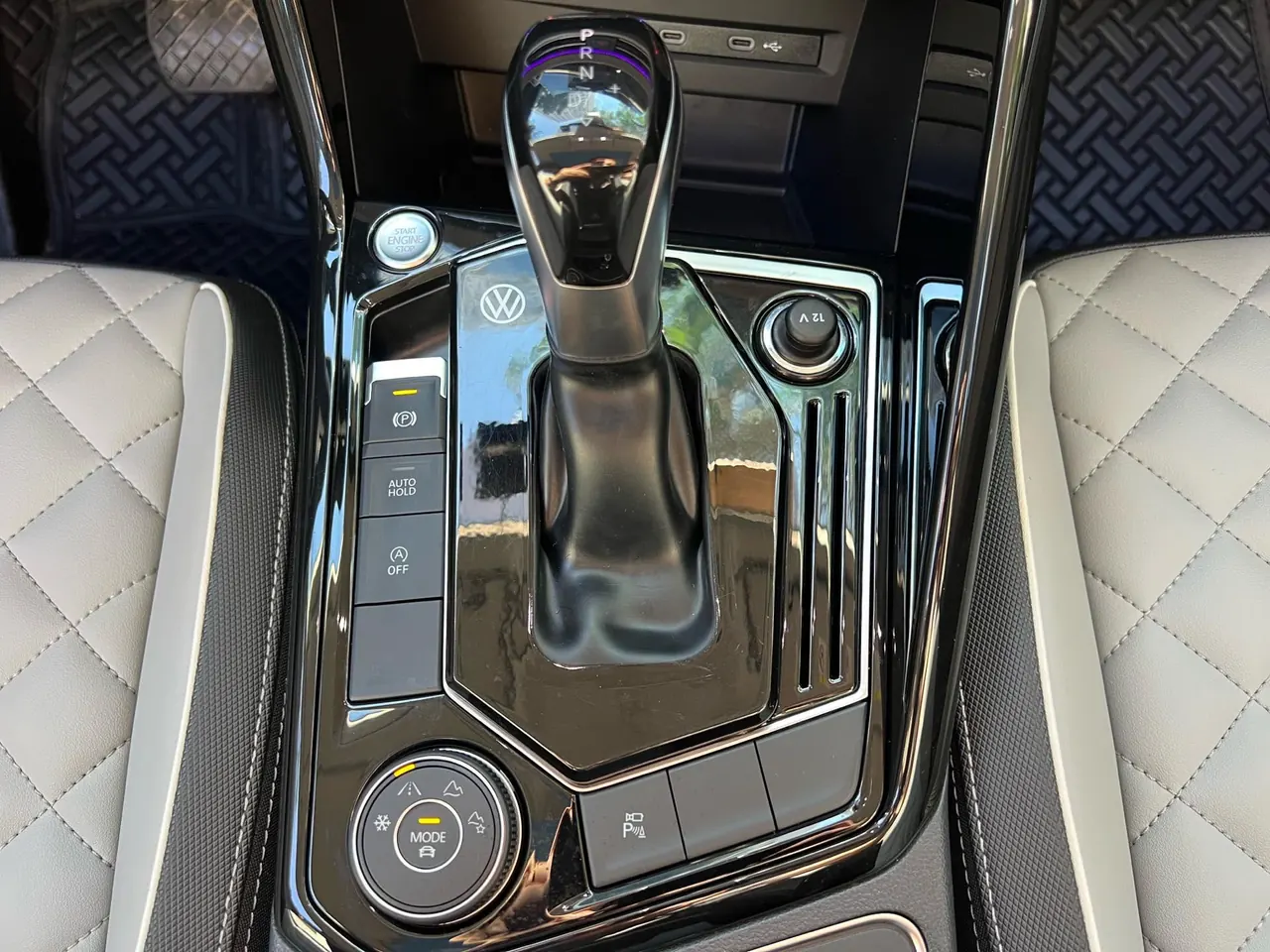 Volkswagen 2023 Tanyue 2.0TSI 380TSI four-wheel drive R-Line high-energy version of automatic gear 12