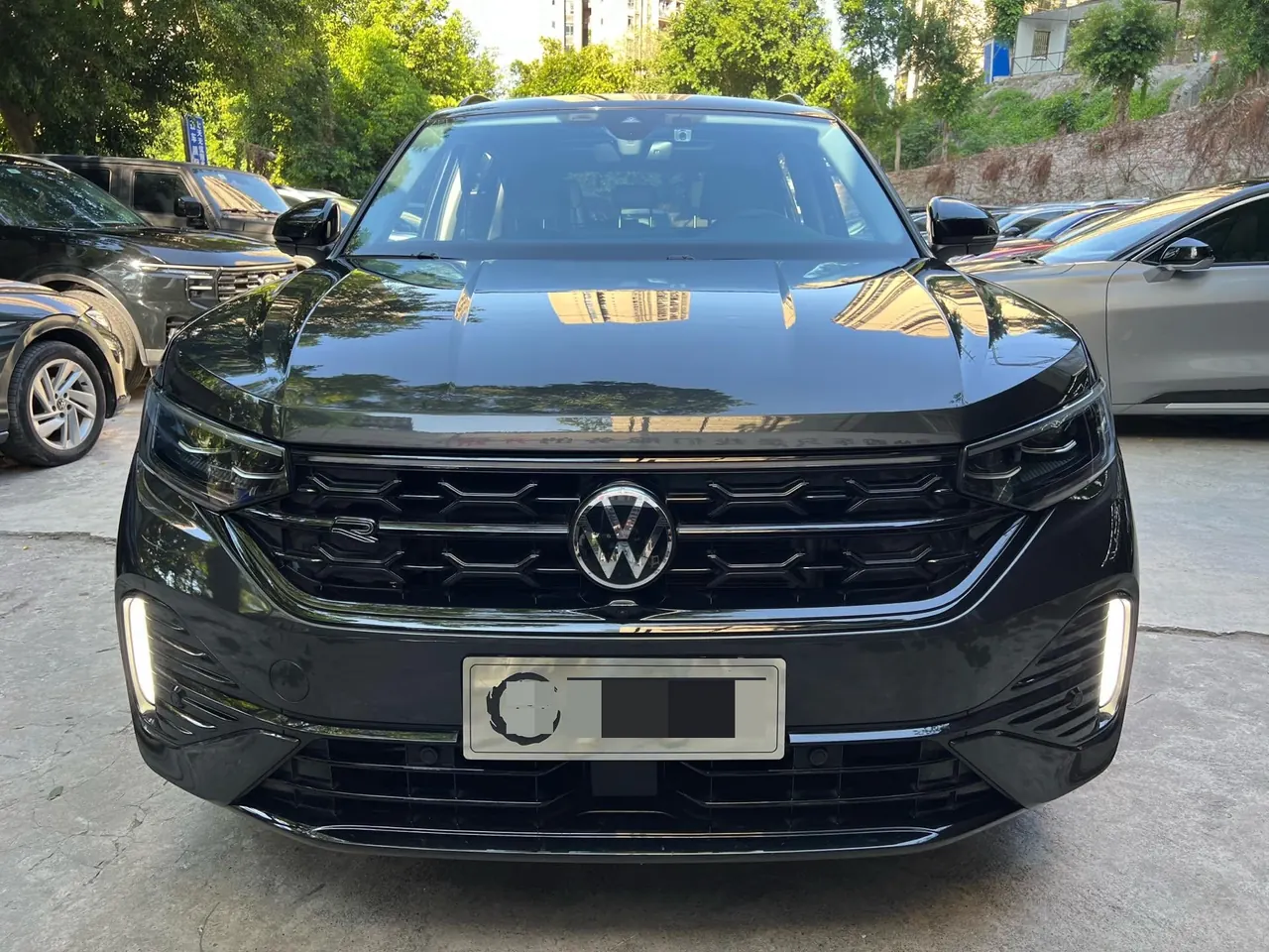 Volkswagen 2023 Tanyue 2.0TSI 380TSI four-wheel drive R-Line high-energy version of automatic gear 2