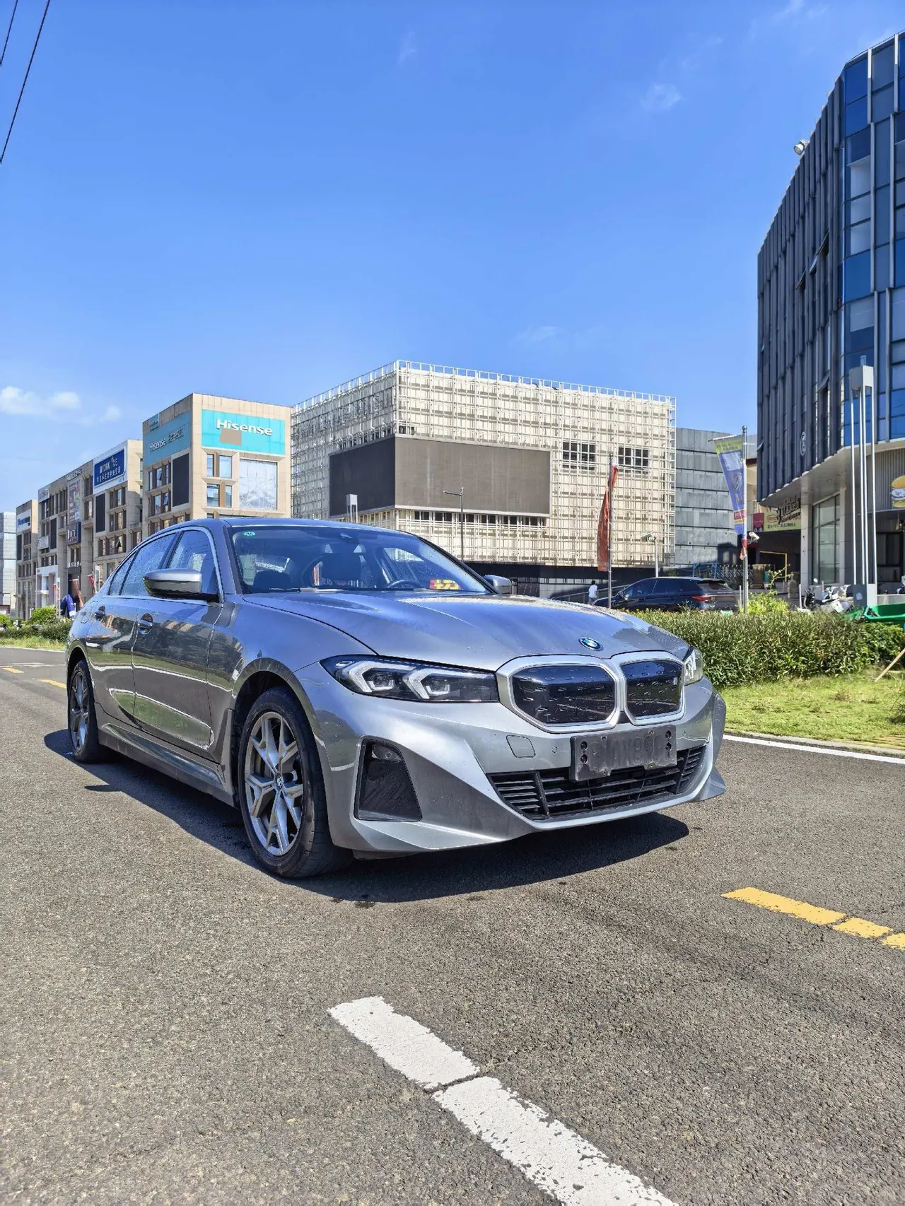BMW 2022 i3 eDrive 35L automatic gear 2