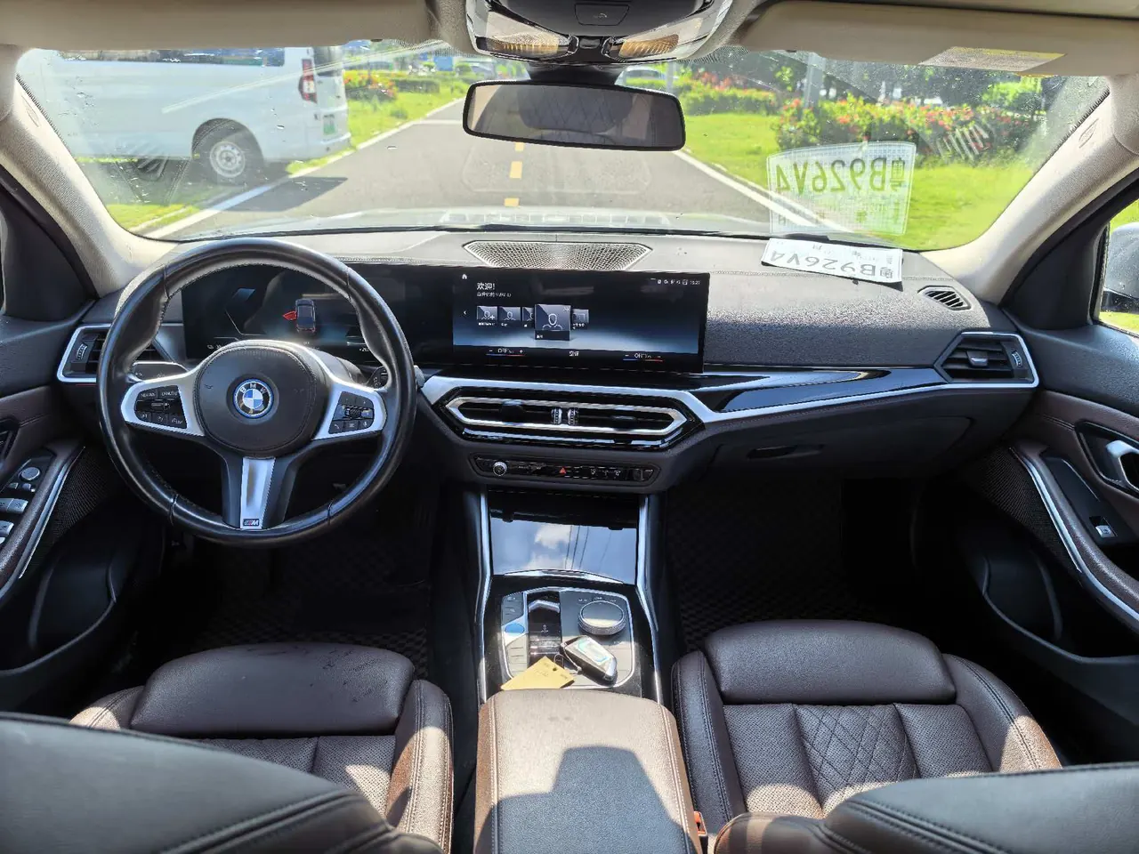 BMW 2022 i3 eDrive 35L automatic gear 4