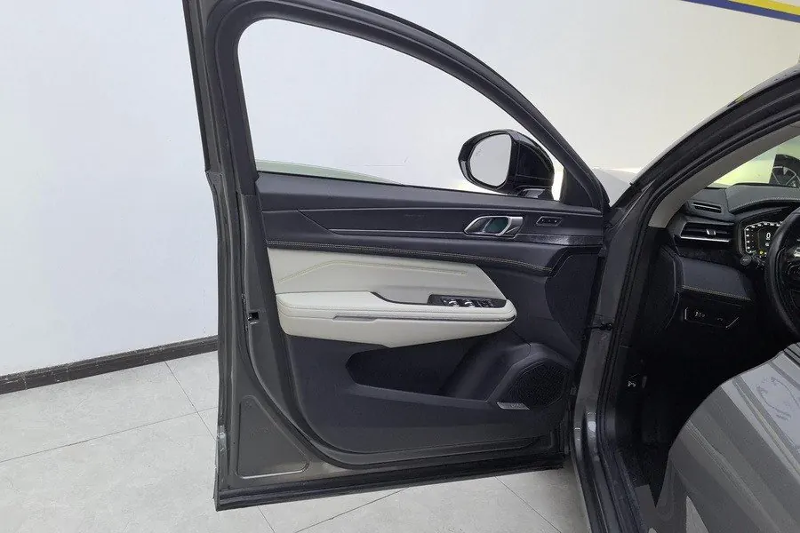 LYNK&amp;CO 2022 LYNK&amp;CO 05 2.0TD Two-wheel Drive Halo Automatic Gear 4