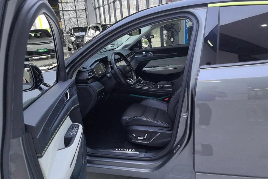 LYNK&amp;CO 2022 LYNK&amp;CO 05 2.0TD Two-wheel Drive Halo Automatic Gear 5