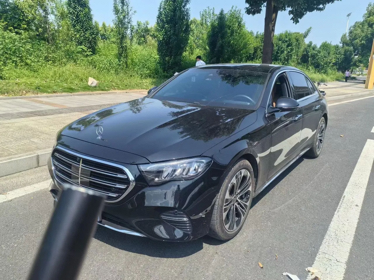 打开图片灯箱:Mercedes Benz E-Class 2026 model E 300 L 48V 2.0T Luxury Edition Automatic