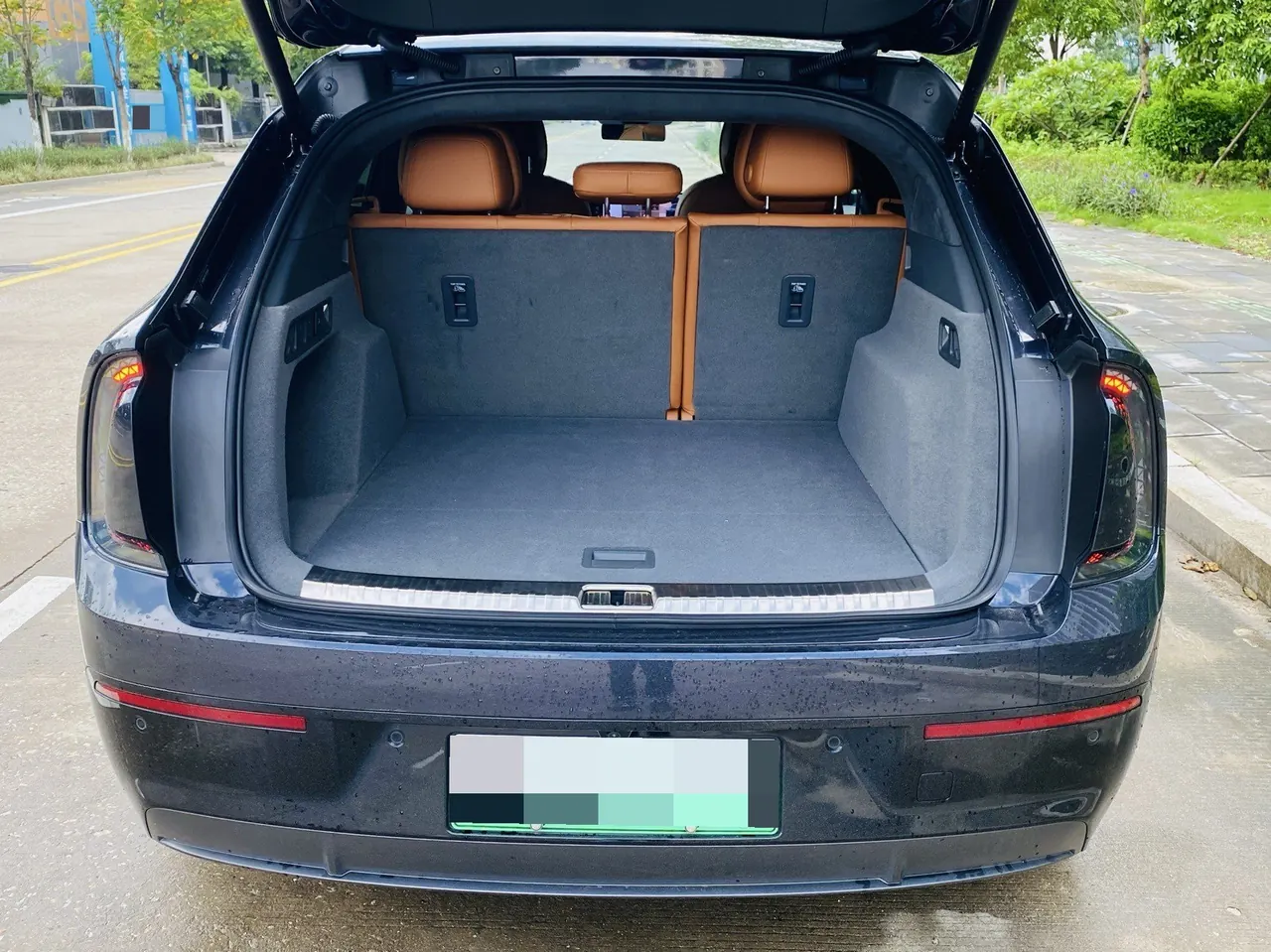 Audi 2026 E7X Pioneer Quattro Automatic 5