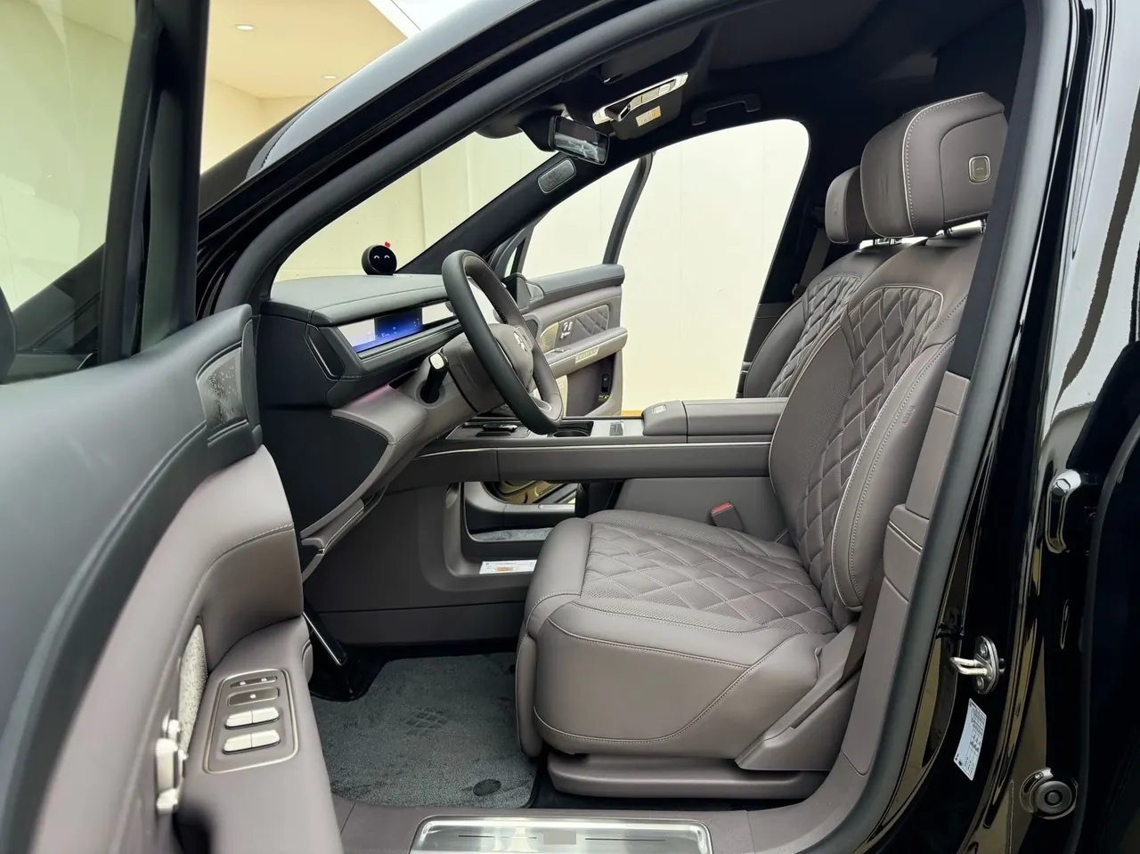 NIO 2026 ES8 5-seat Executive Deluxe Automatic Gear 4
