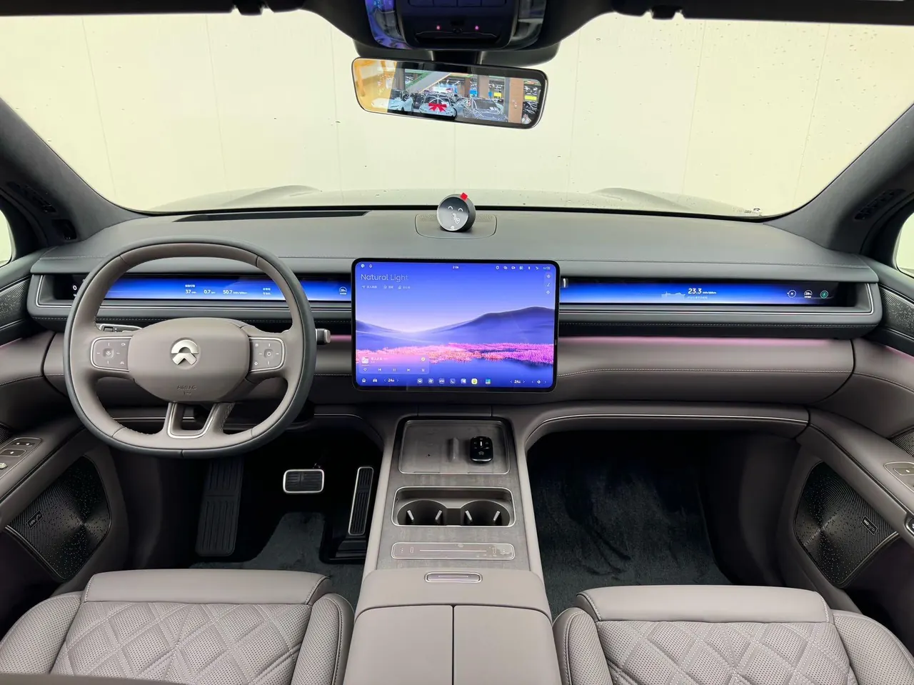 NIO 2026 ES8 5-seat Executive Deluxe Automatic Gear 5