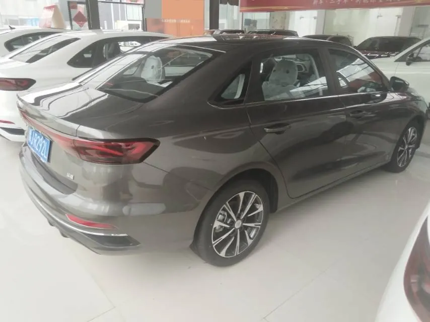 Geely 2026 Emgrand-Sanxiang 1.5 Stepless 4 million Commemorative Flying Automatic 7