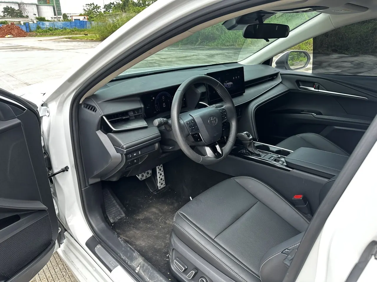 Toyota 2026 Camry Double Engine 2.0HSE Stepless Sports Lite Edition Automatic Gear 4