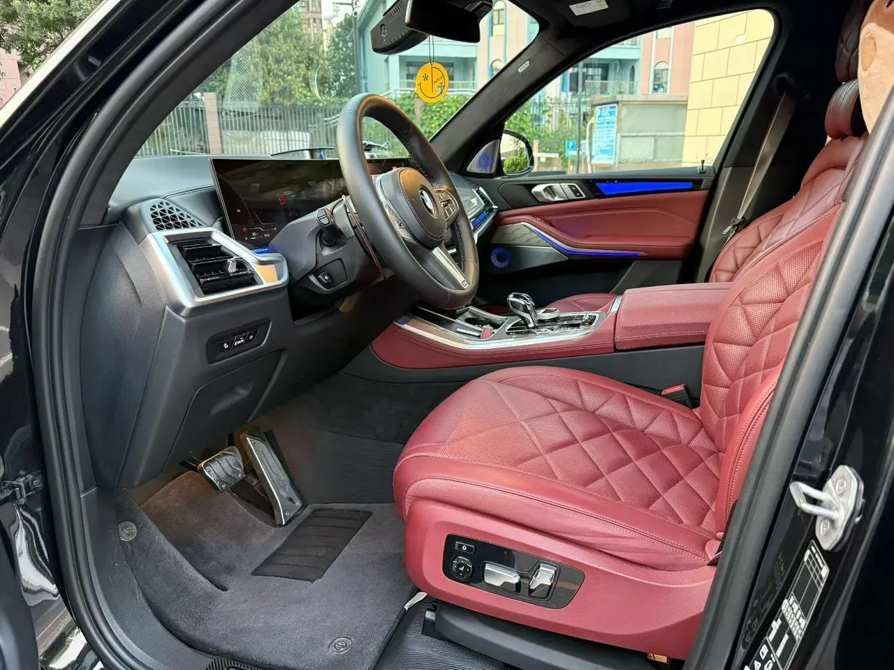 BMW 2023 X5 xDrive40Li 48V 3.0T exclusive M sports obsidian night suit automatic gear 2