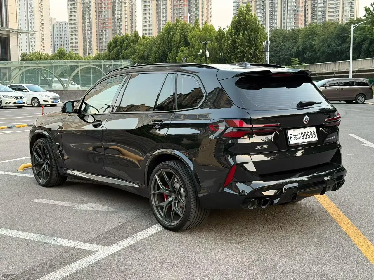 BMW 2023 X5 xDrive40Li 48V 3.0T exclusive M sports obsidian night suit automatic gear 4
