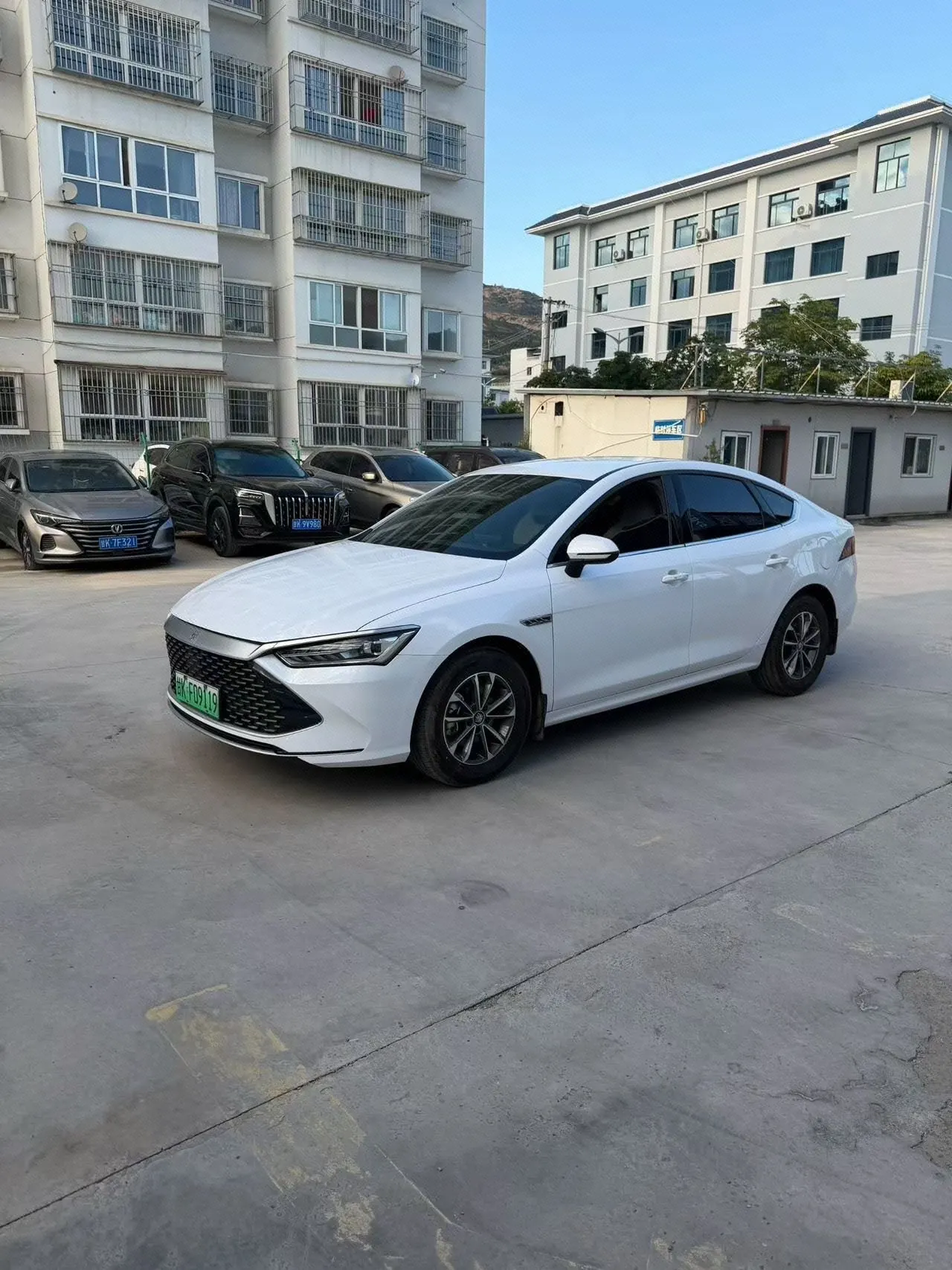 Open image lightbox: BYD 2024 Qin PLUS DM-i 1.5 stepless glory version 55KM leading automatic gear