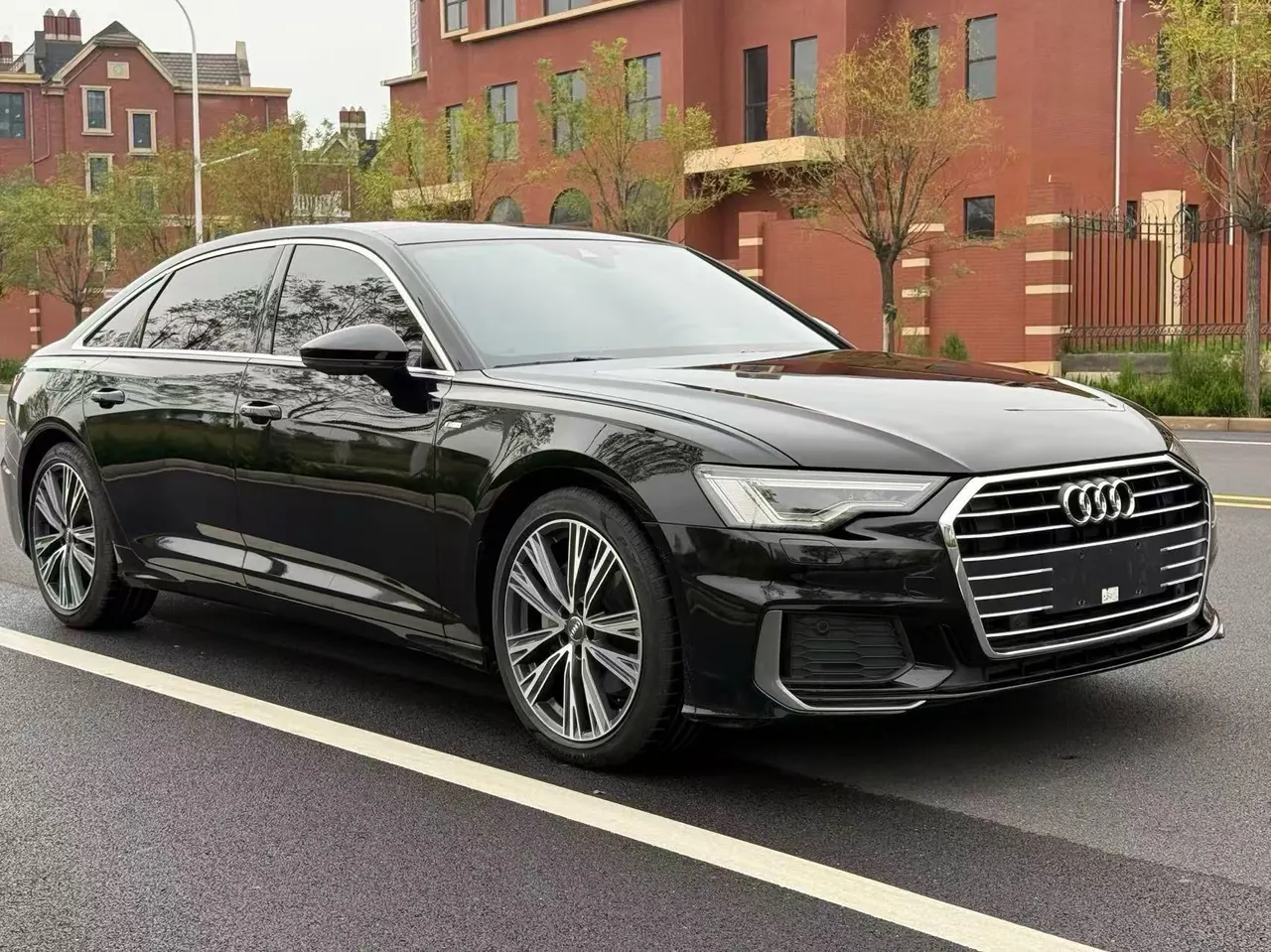 Audi 2024 A6L 2.0TFSI 45TFSI Selected Dynamic Automatic 3