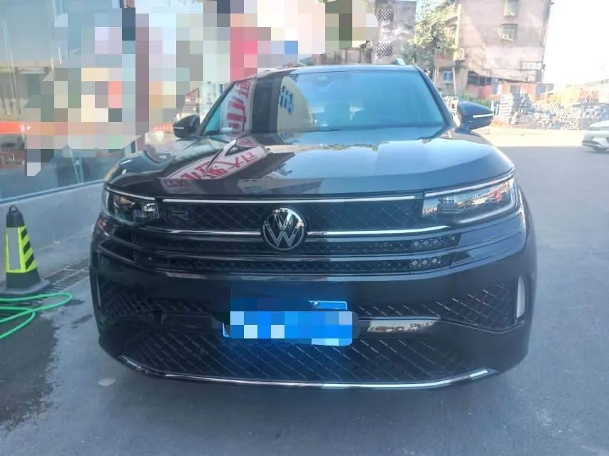 Volkswagen 2024 model tour R-Line 2.0TSI 380TSI four-wheel drive tour version automatic gear 2