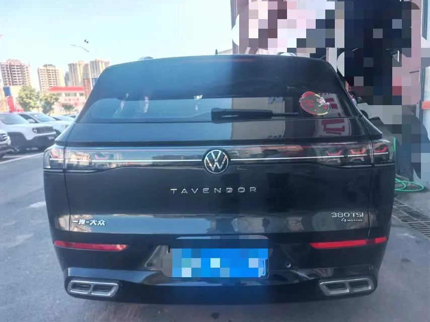 Volkswagen 2024 model tour R-Line 2.0TSI 380TSI four-wheel drive tour version automatic gear 3