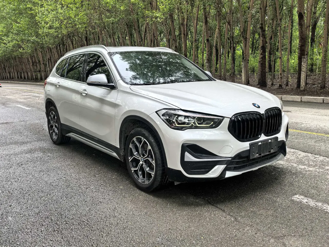 BMW 2022 X1 sDrive20Li 1.5T fashion automatic gear 3
