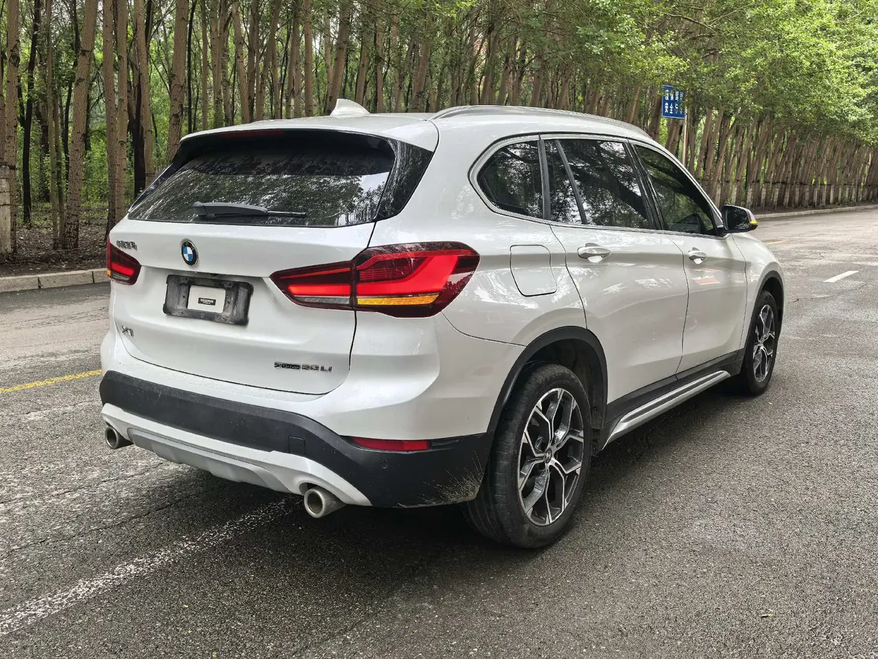BMW 2022 X1 sDrive20Li 1.5T fashion automatic gear 4