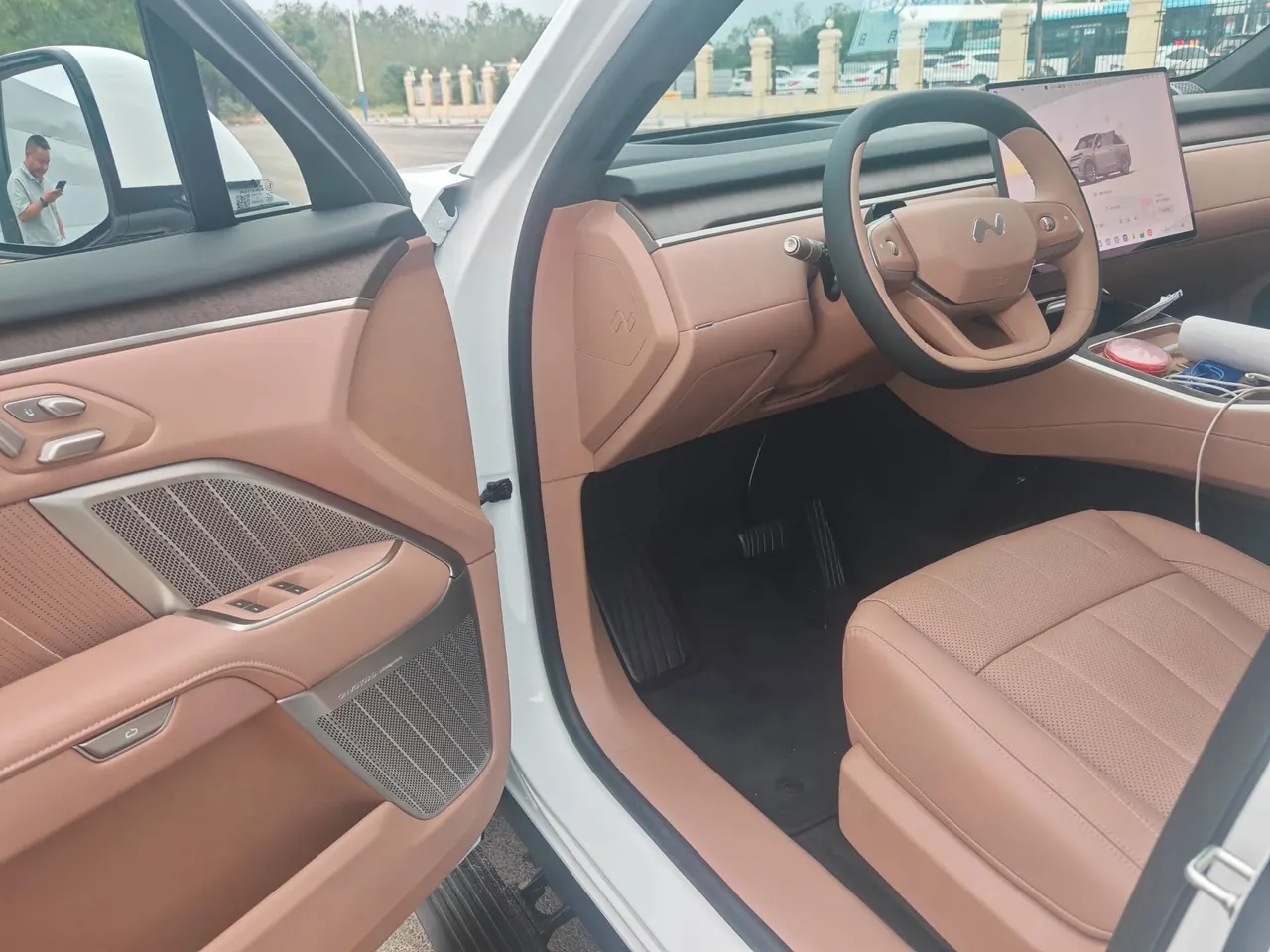 ONVO 2026 L90 Ultra six-seat automatic gear 3