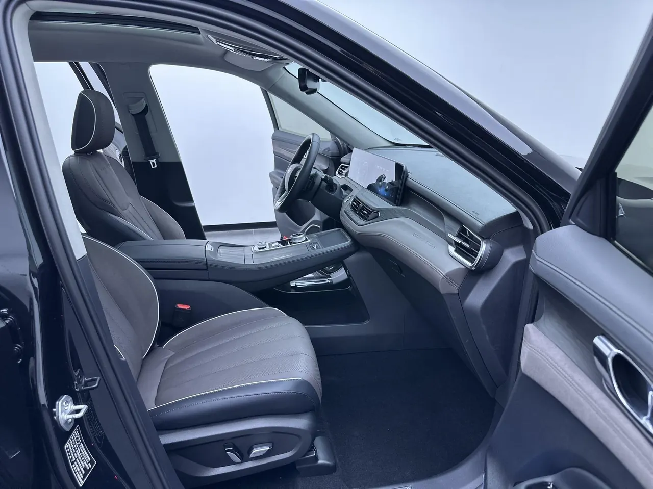 Ford 2023 Lingyu 2.0T EcoBoost 225 Zunling 7-seat (2/2/3) automatic gear 16