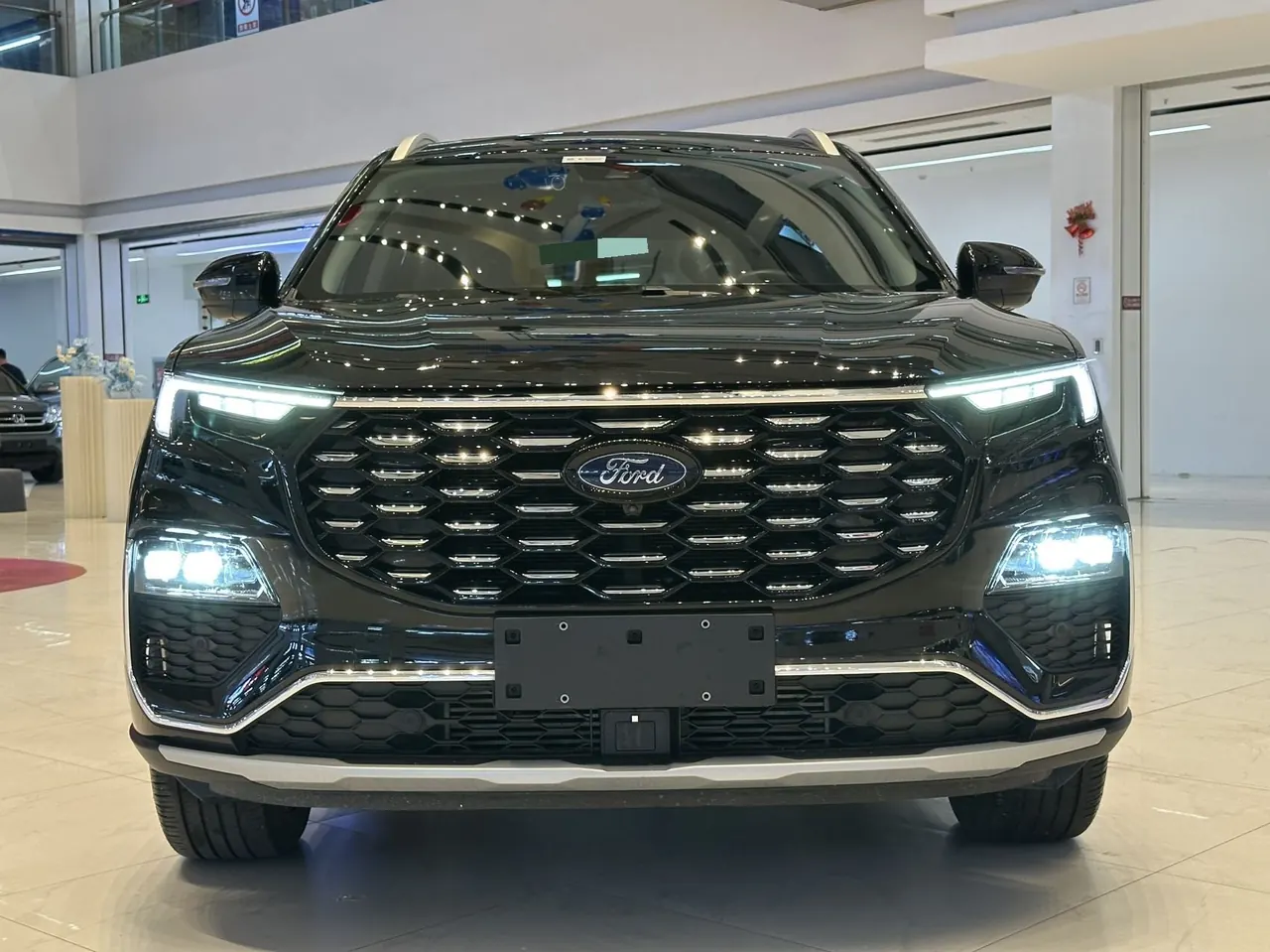 Ford 2023 Lingyu 2.0T EcoBoost 225 Zunling 7-seat (2/2/3) automatic gear 2