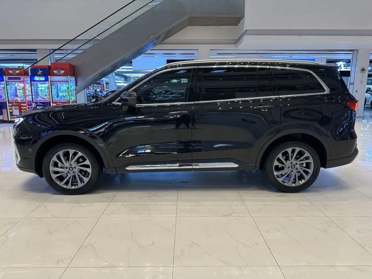 Ford 2023 Lingyu 2.0T EcoBoost 225 Zunling 7-seat (2/2/3) automatic gear 7