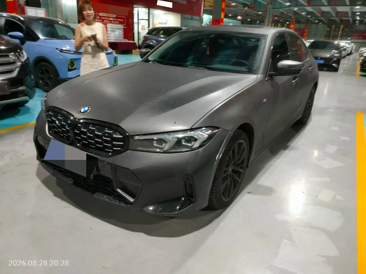 打开图片灯箱:BMW 3 Series 2024 325Li 2.0T M Sports Obsidian Night Suit Automatic Gear