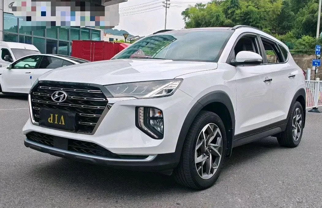 打开图片灯箱:Hyundai 2020 Tousheng 1.6TGDi 280TGDi GLS Two-Drive Fashion Edition Automatic Gear