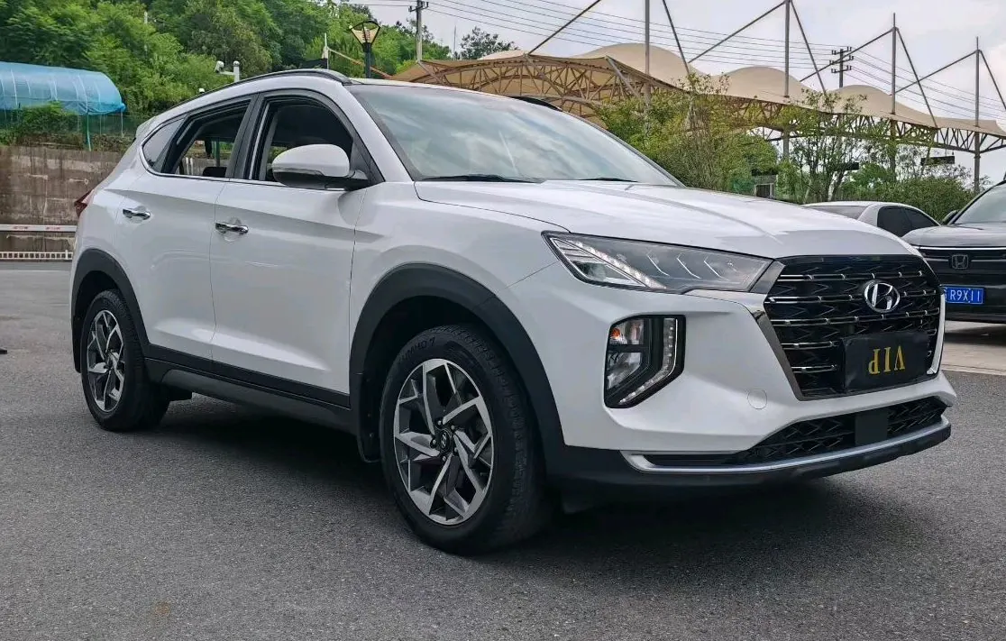 Hyundai 2020 Tousheng 1.6TGDi 280TGDi GLS Two-Drive Fashion Edition Automatic Gear 3