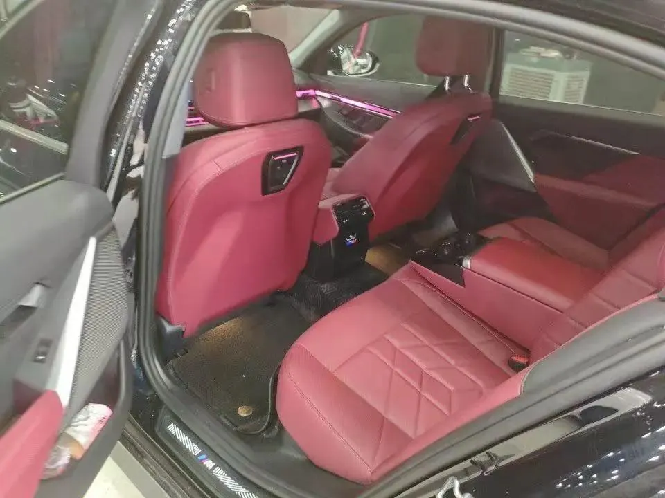 BMW 2024 i5 eDrive 35L M sports suit automatic gear 4