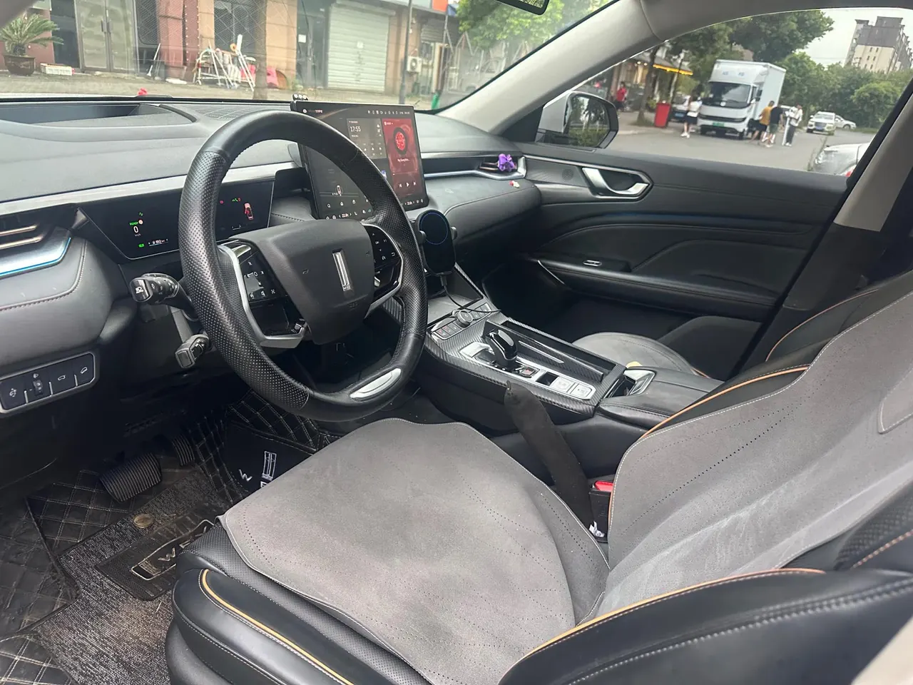 WEY 2022 latte 1.5T large cup automatic gear 2