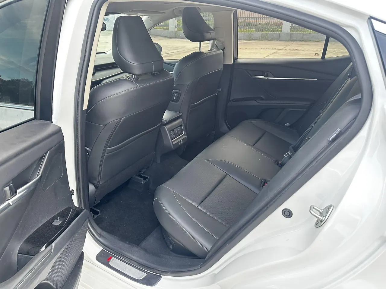 Toyota 2026 Camry Double Engine 2.0HSE Stepless Sports Lite Edition Automatic Gear 5