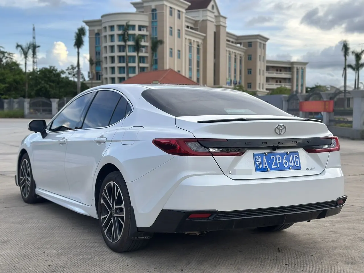 Toyota 2026 Camry Double Engine 2.0HSE Stepless Sports Lite Edition Automatic Gear 9