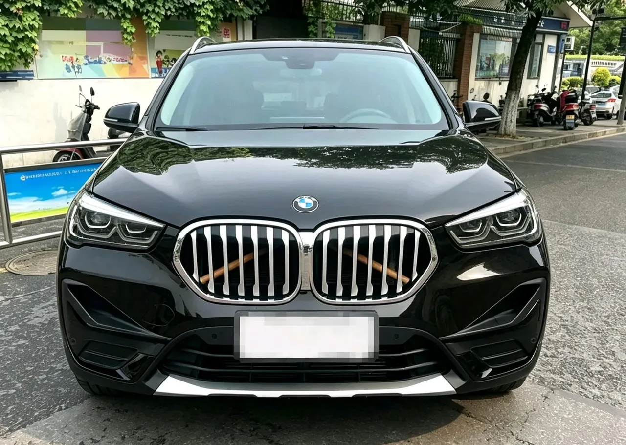 BMW 2020 X1 xDrive25Li 2.0T exclusive automatic gear 3