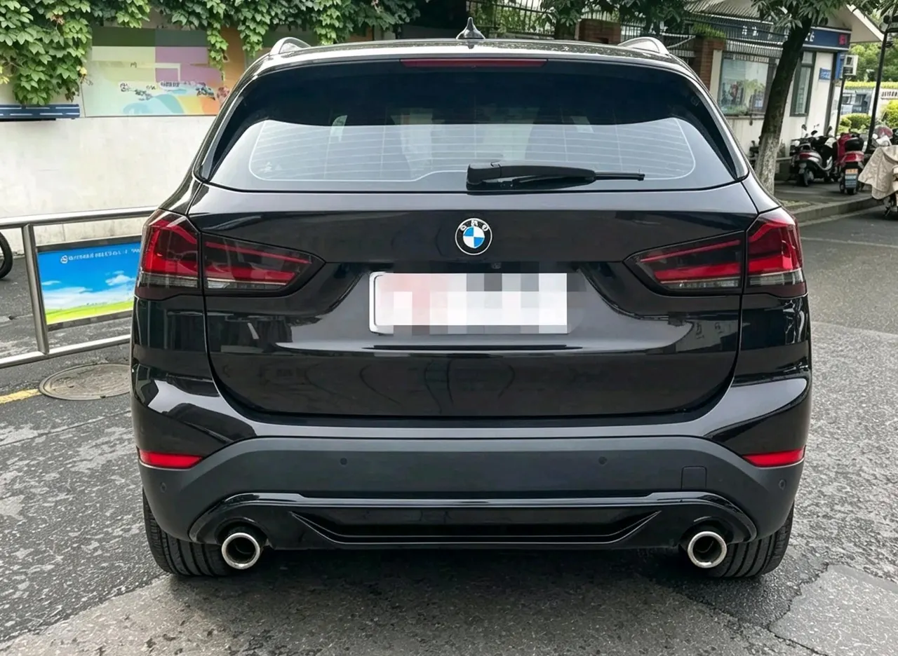 BMW 2020 X1 xDrive25Li 2.0T exclusive automatic gear 4