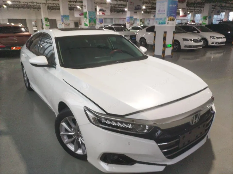 Honda 2022 10th Generation Accord 1.5T Stepless 260TURBO Deluxe Automatic Gear 2