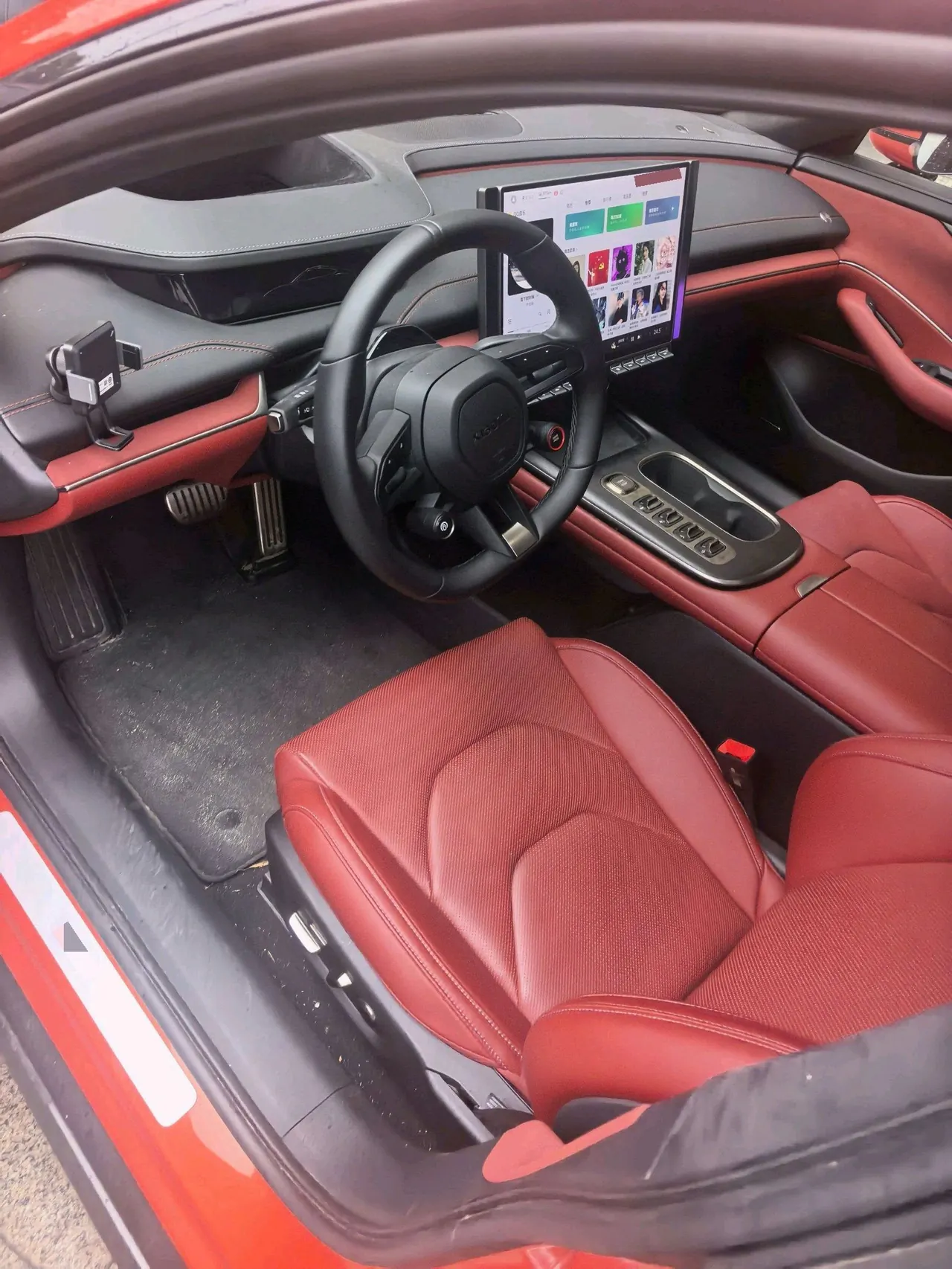 MI 2024 SU 7 750km Four-wheel Drive Max Founding Edition Automatic Gear 3
