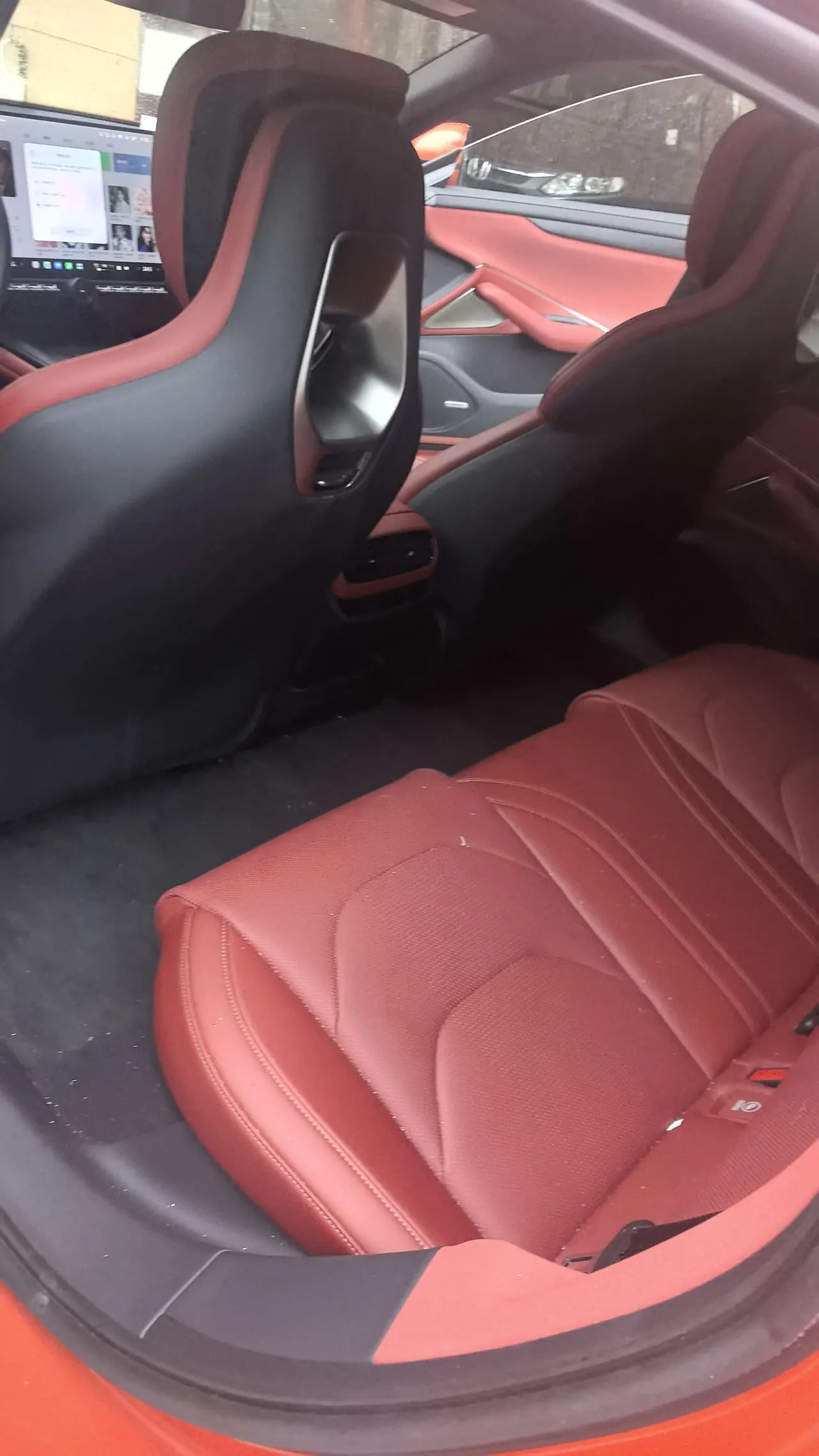 MI 2024 SU 7 750km Four-wheel Drive Max Founding Edition Automatic Gear 4
