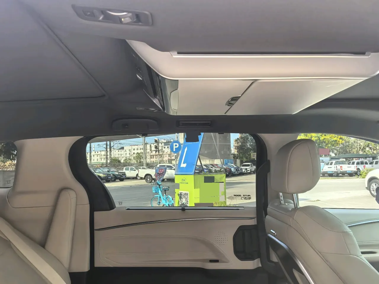 Toyota 2022 Grevia HYBRID 2.5 Stepless Premium Edition Automatic Gear 5