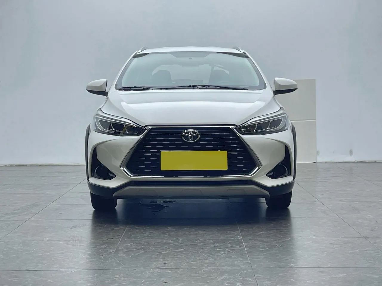 Toyota yaris 2022 YARiS L Zhixuan X 1.5 Stepless Leading PLUS Edition Automatic Gear 2