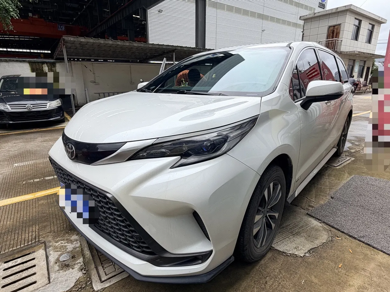 Toyota 2024 Grevia HYBRID 2.5 Stepless Premium PLUS 4WD Automatic Gear - View 1